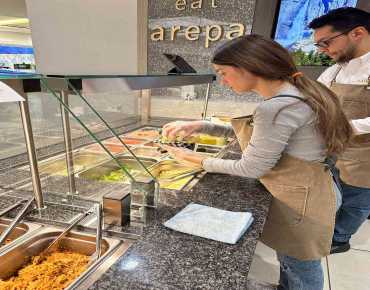 100 king St W Bay Street Corridor, Toronto is zoned as Commercial with total area of 263.00 sqft
