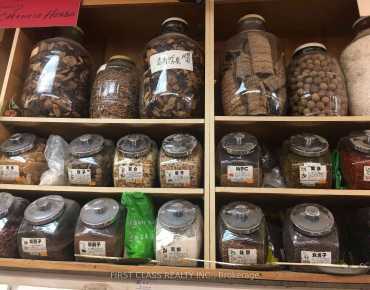 
125 Don Hillock Dr Bayview Southeast is zoned as BP/ 09 with total area of 2,340 sqft