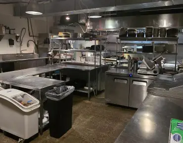 791 Dundas St W Trinity-Bellwoods, Toronto is zoned as COMMERCIAL with total area of sqft