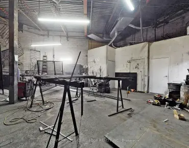 38 - 850 Tapscott Rd Rouge E11, Toronto is zoned as Industrial Condo with total area of 958.00 sqft