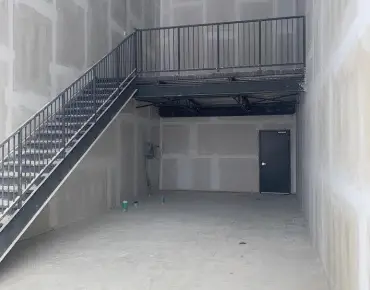 
529 Rogers Rd S Keelesdale-Eglinton West商业用地规划为商业/民宅(2)物业占地2,303平方尺
