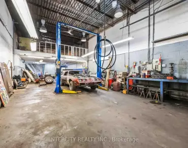 22 - 8540 Keele St Concord, Vaughan is zoned as M3 with total area of 1347.00 sqft