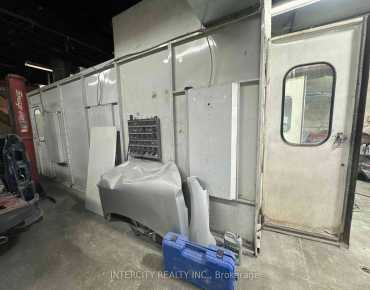 167 Limestone Cres York University Heights, Toronto is zoned as Industrial with total area of 2500.00 sqft