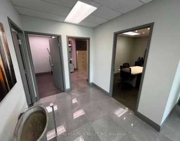 300-3910 Bathurst St