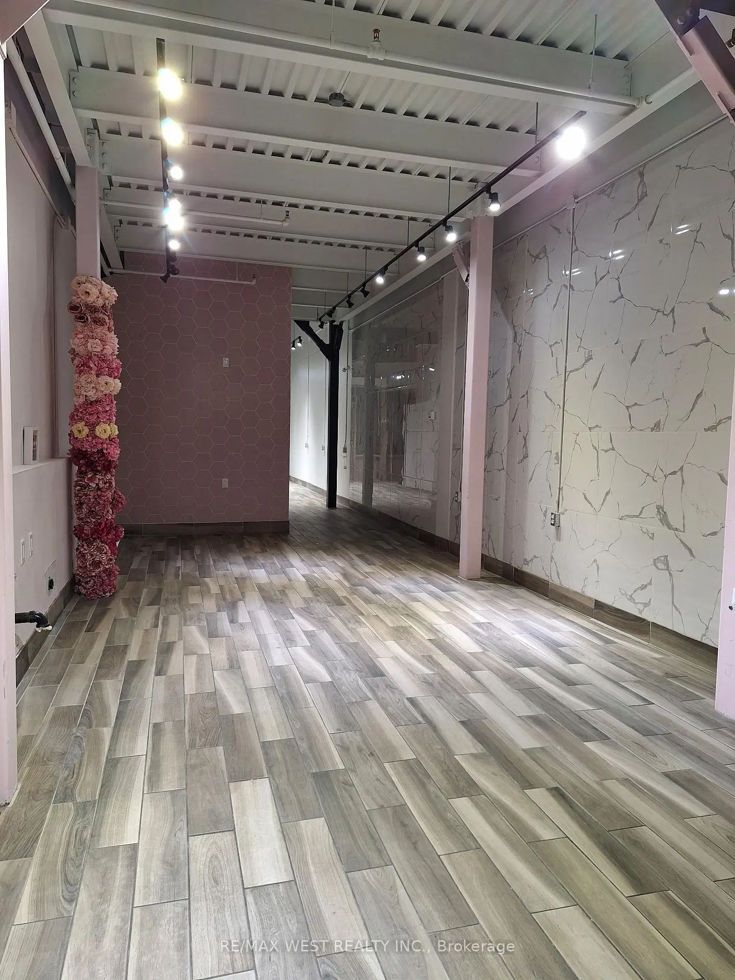 Commercial for lease
