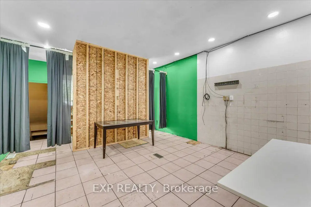 Commercial for lease