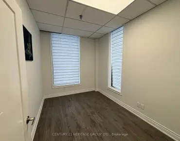 208 A-4544 Dufferin Stre